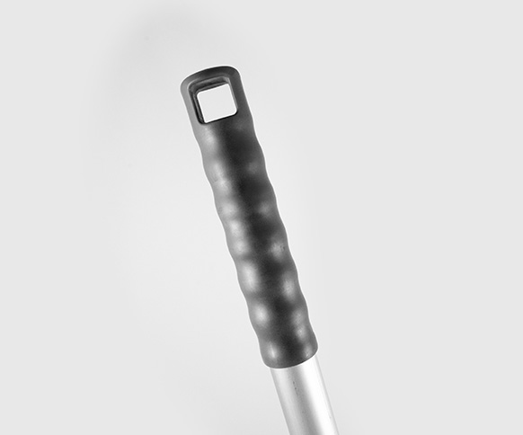 ALH5 Aluminium Handle Black 1270mm Polypropylene Grip